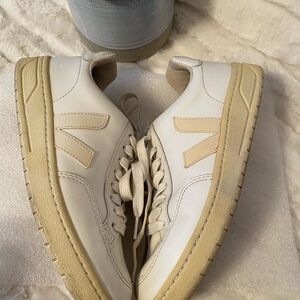 Veja Sneakers